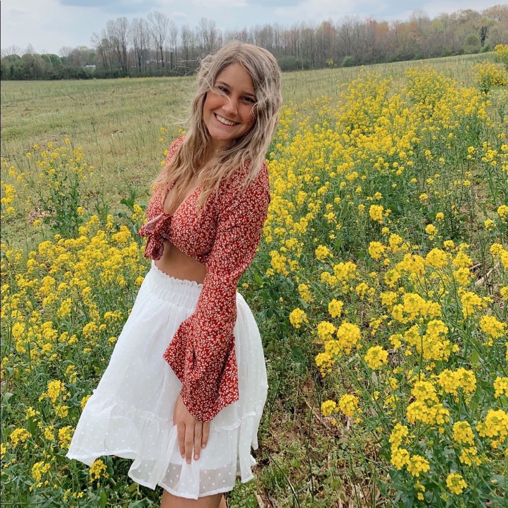 Meet your Posher, Elia